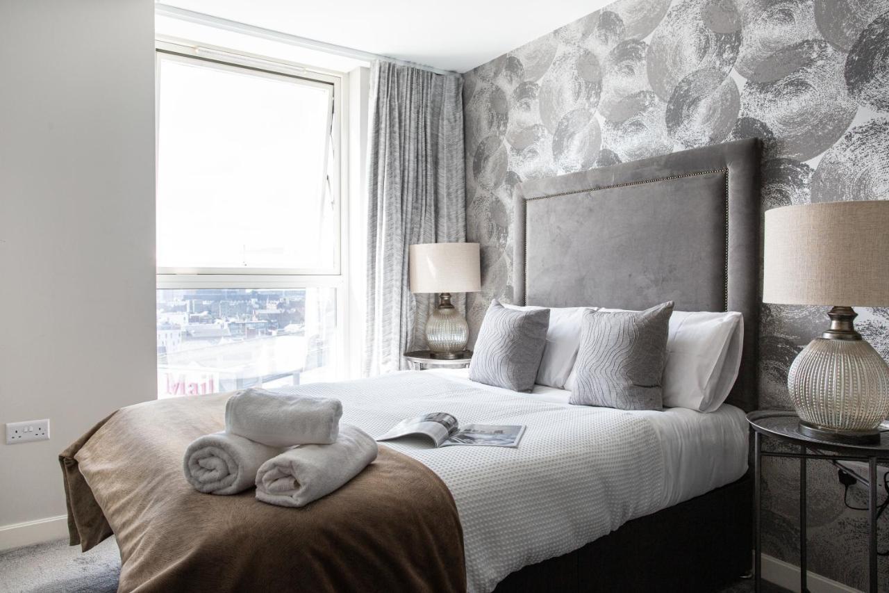 Luxury 5* Heart Of The City, Fabulous Views Apartment *